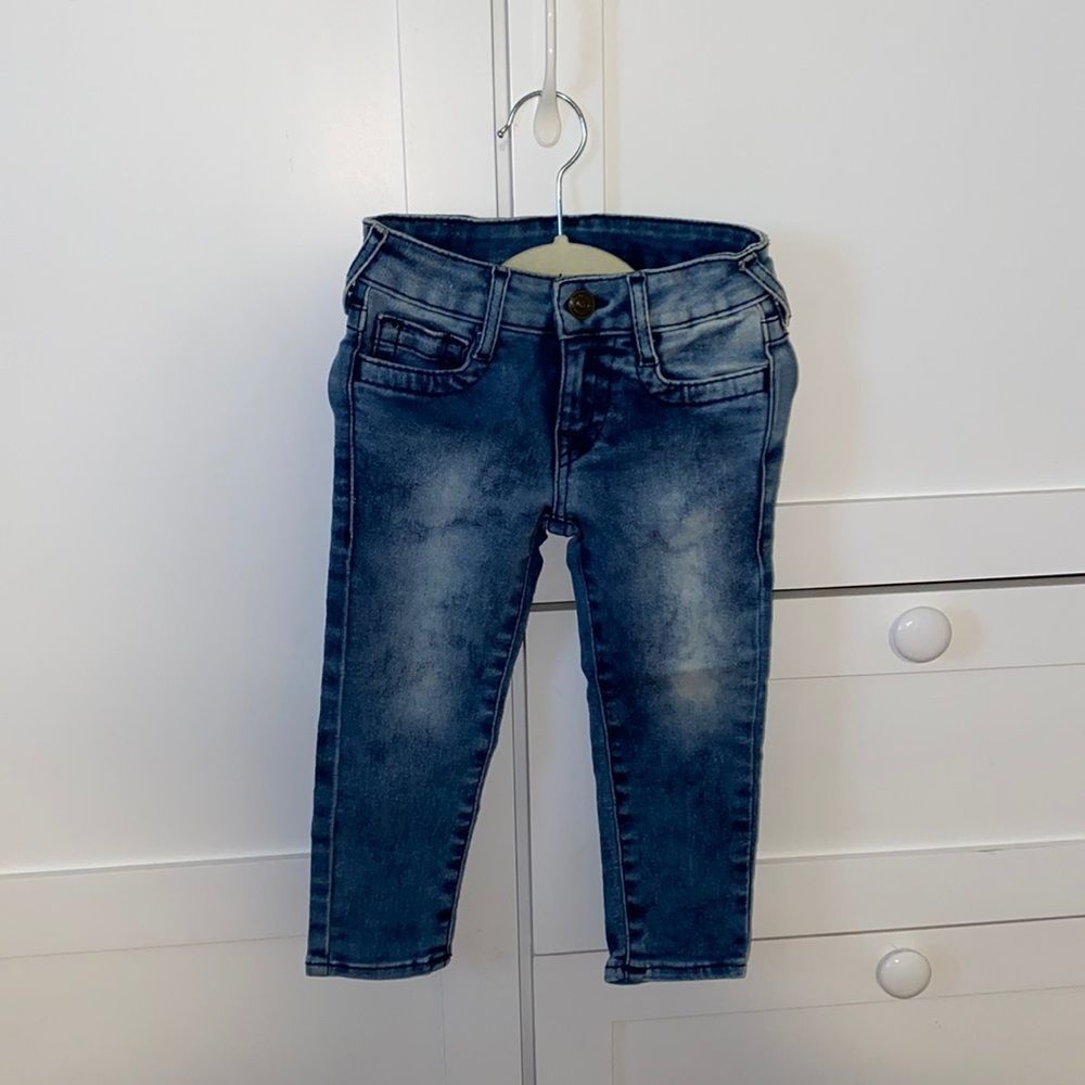 TRUE RELIGION GIRLS JEANS SIZE 2T